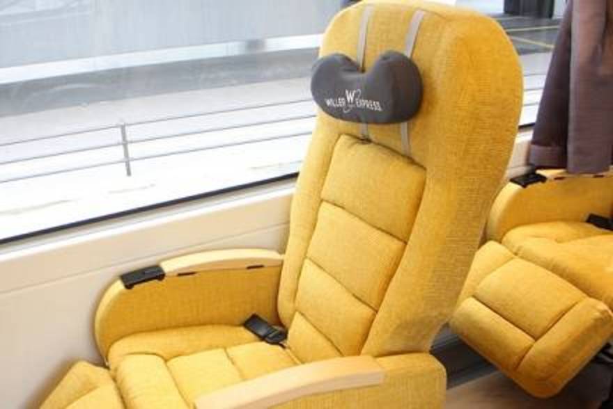 ウィラー新シート Luxia ラクシア に試乗してみた 木を使ったラグジュアリーシートのこだわりとは 高速バス 夜行バス バスツアーの旅行 観光メディア バスとりっぷ