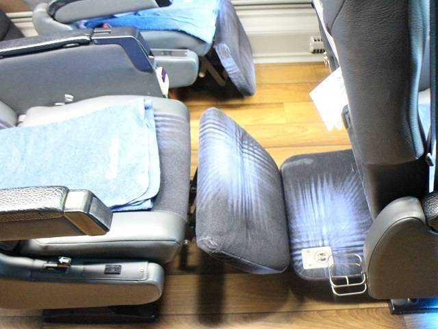 ドリーム☆ライナー まるでプラネタリウム！ 3列独立シート「K☆STAR LINER」車内は