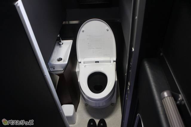 トイレの便座はあったか～い.JPG