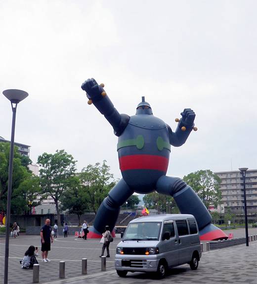 神戸の新長田駅で三国志と鉄人28号と「ぼっかけうどん」を堪能