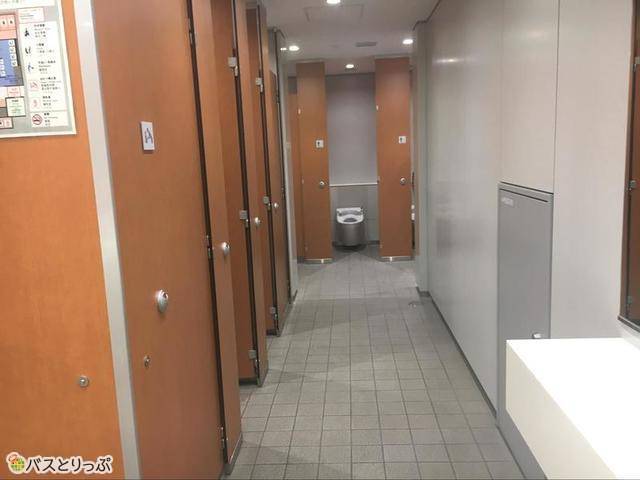 Single room toilet