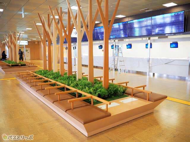 Seat made by grain in waiting room