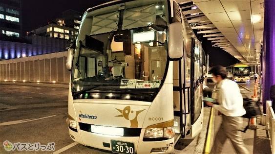 新宿から博多まで駆け抜ける「はかた号」