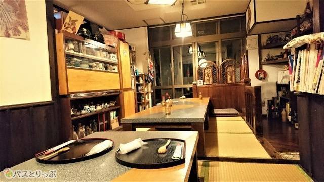 個人宅に上がり込んで、ご馳走になる雰囲気もいい