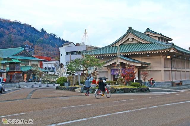 山中温泉の中心　総湯「菊の湯」男湯（公共浴場）。