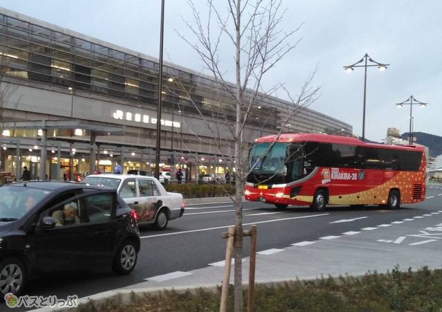 予定よりも少し早く京都駅八条口に到着しました