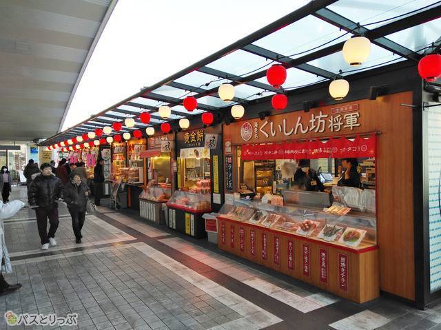日本一大きいサービスエリアだけあって屋台などお店も充実