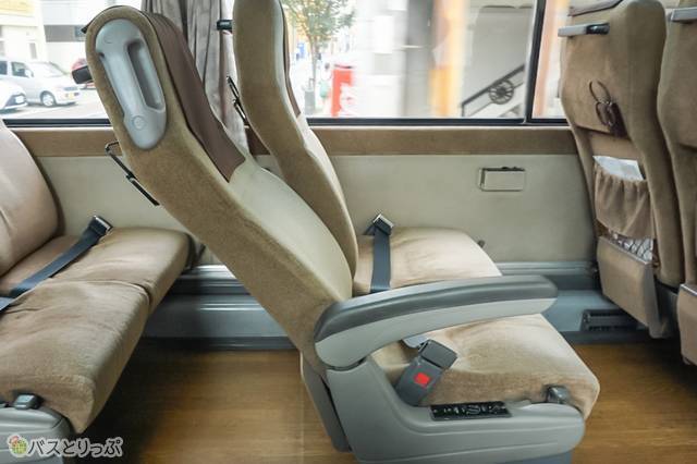 リクライニングを倒すとこんな感じ