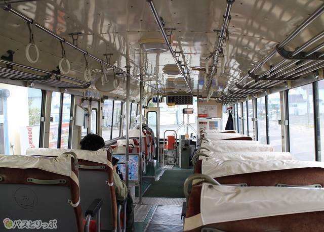 士別軌道本社前発車時の「モノコックバス」車内