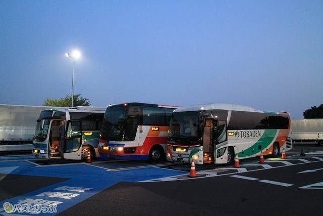 とさでん交通　豊浜SA休憩中.JPG