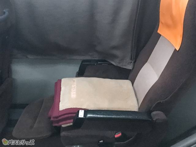 レッグレストを起こした状態