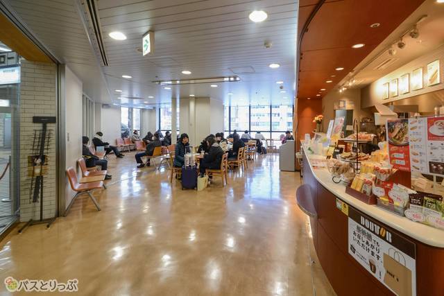 盛岡駅の東口 西口バスターミナルを攻略 早朝の休憩場所 電源スポットもご案内 高速バス 夜行バス バスツアーの旅行 観光メディア バスとりっぷ