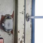 乗降口の近くには運転士に降車を伝えるブザーが往時のまま残る