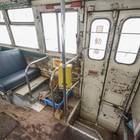 乗降口は自動扉になっている