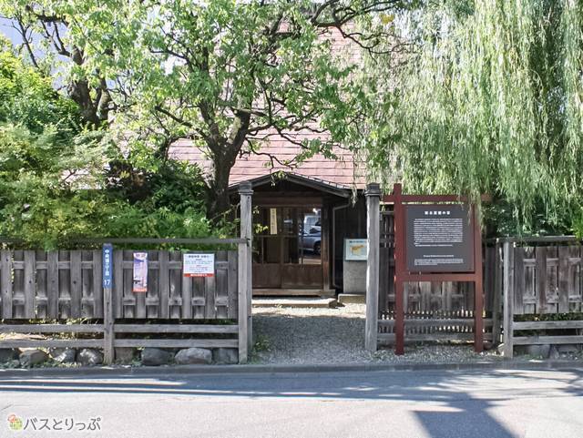 啄木新婚の家入口