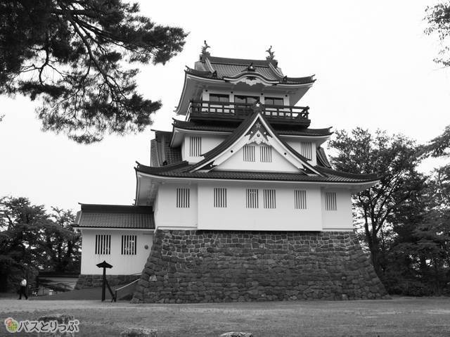 モノクロの横手城