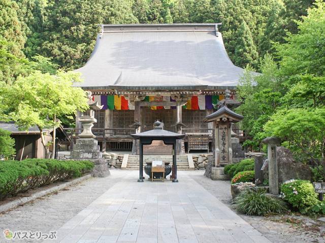 国指定重要文化財の根本中堂（山形の山寺へ）