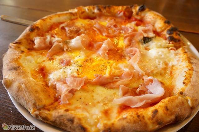 ビスマルクのピザランチをセレクト。お腹いっぱいになり夕飯要りませんでした