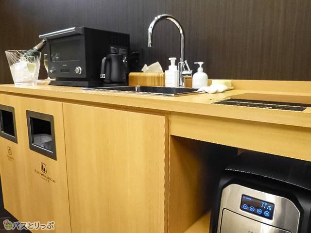 キッチンスペース。宿泊者は自由に利用できる
