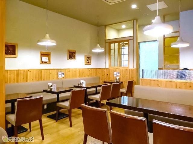 全席でコンセント利用可能!