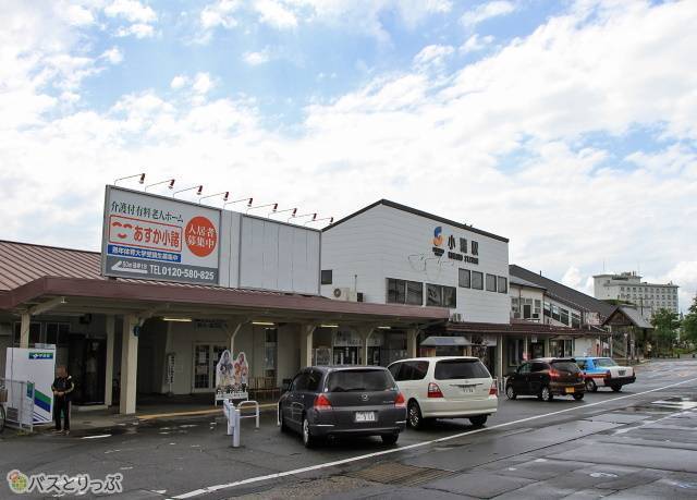 しなの鉄道やJR小海線が乗り入れる小諸駅