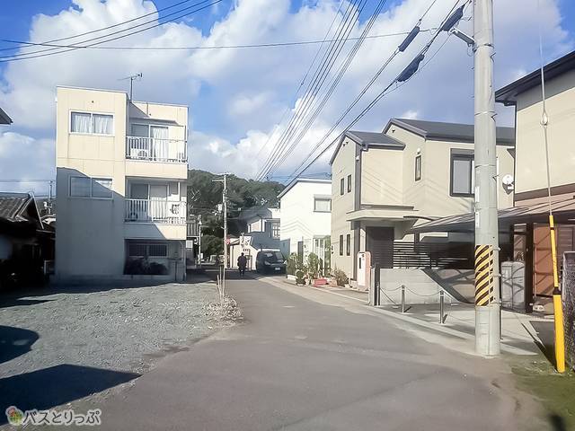 日前宮駅改札を出て北へ直進