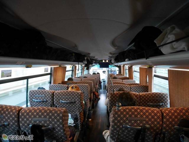 窓が大きく目線が高いので車窓からの景色が楽しめます