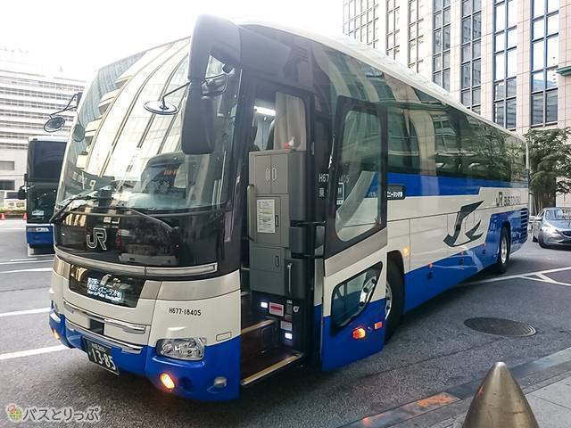 JRバス東北 日産3軸車 JR東日本バスから「JRバス東北」に社名