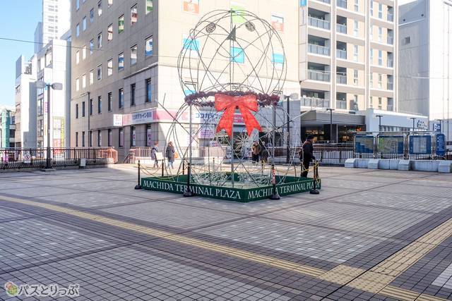 町田ターミナルプラザ前の広場