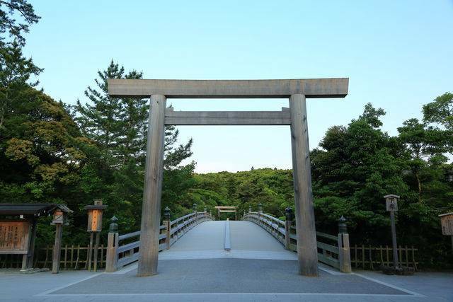 宇治橋鳥居(画像提供:伊勢神宮)