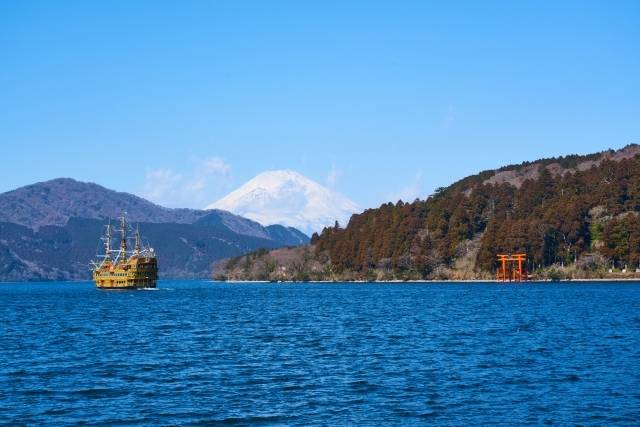 芦ノ湖と富士山.jpg