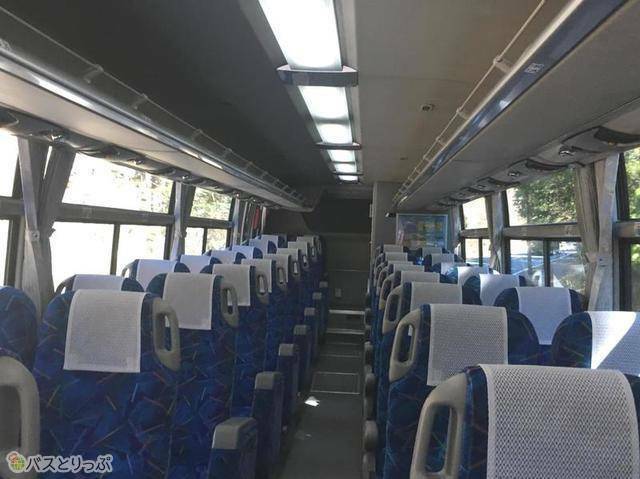 4列シート車両.jpg