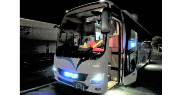 ブリキ のハイウェイバス屋根に3つのライト付き「東京駅 」行きR―R504 杉崎高速バス - 夜行バス、乗合バスはSUGIZAKI・トラベル