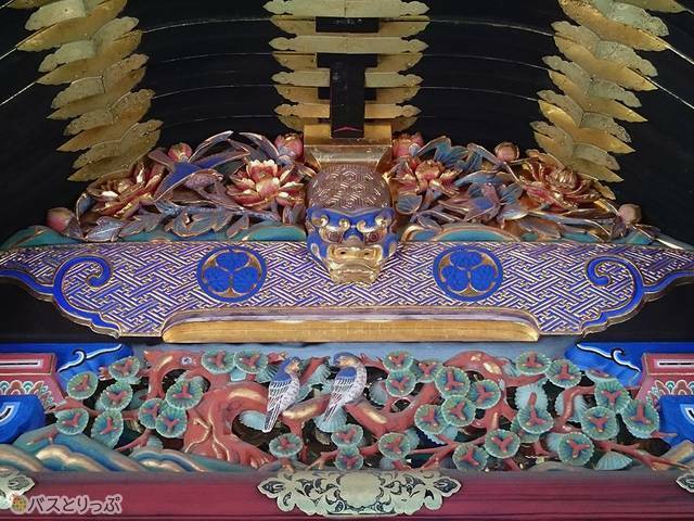 唐門上部の装飾