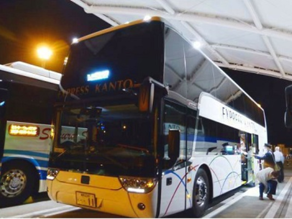 KKR ② 3台＋ツアーバス 関東バスの夜行バス「やまと号」乗車レポート！ スカニア社製の2階建て