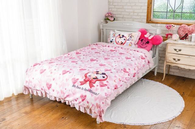 ミニーマウスと一緒にパークを楽しめるグッズも！「ミニー