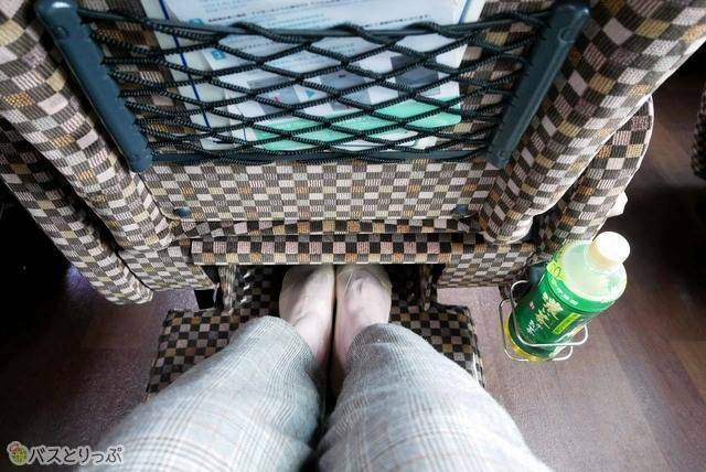 足元も広々