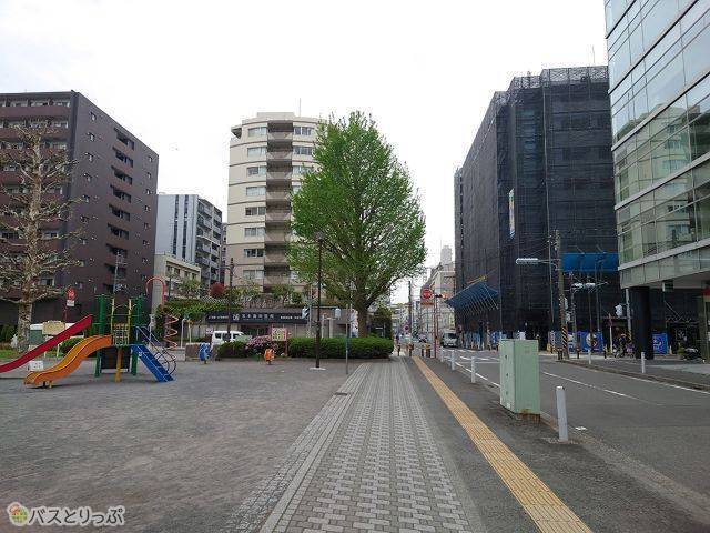 左手には日ノ出川公園が.JPG