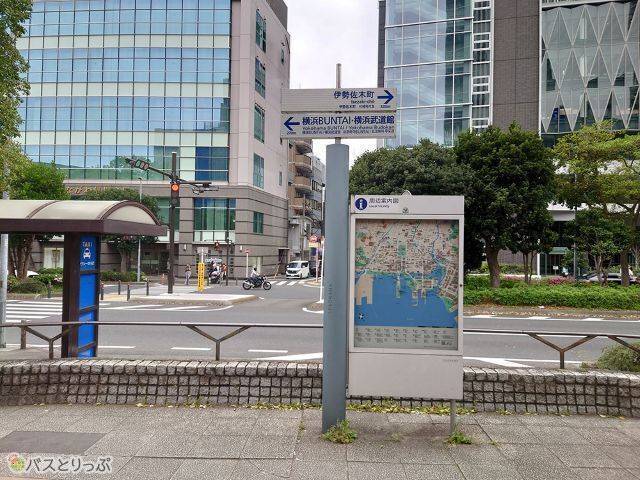 新横浜通りに出たら、左に進みましょう.JPG