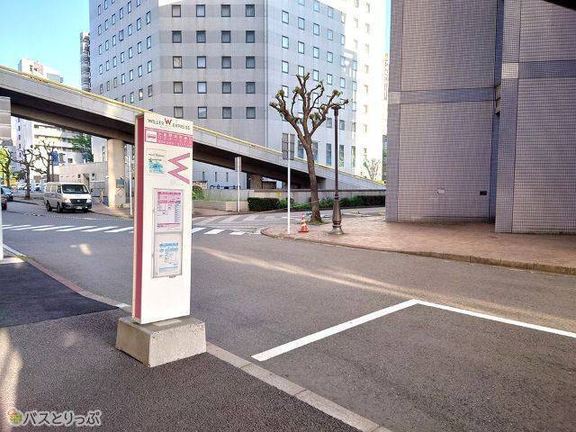 ウィラーエクスプレスの小倉駅新幹線口バスターミナル.JPG