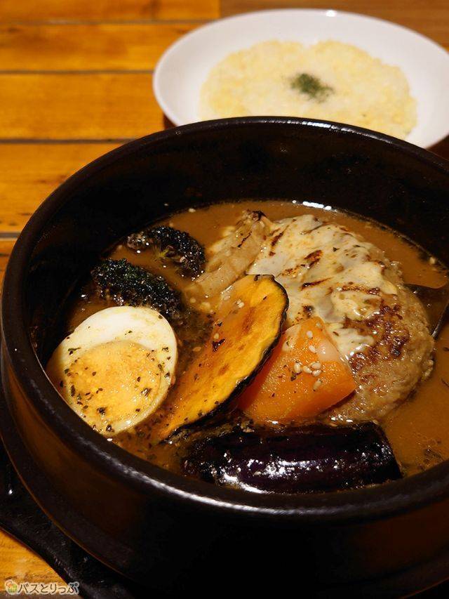ハンバーグ・チーズカレー.JPG