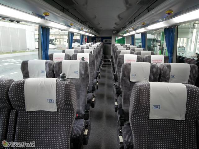 座席番号は写真左側からDC｜通路｜BAとなっています