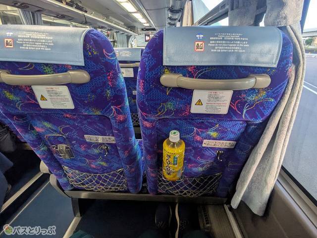 コンビニの袋やポーチなどをかけるのに便利なフック