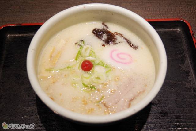 人気No.1、「しおらーめん」のスモールサイズ