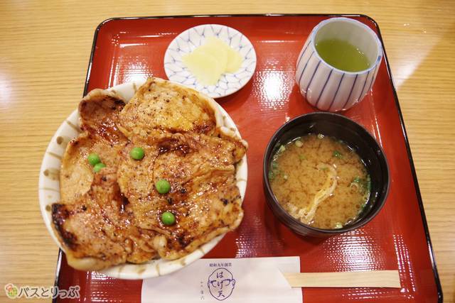 十勝名物グルメ・豚丼をいただきました！ 