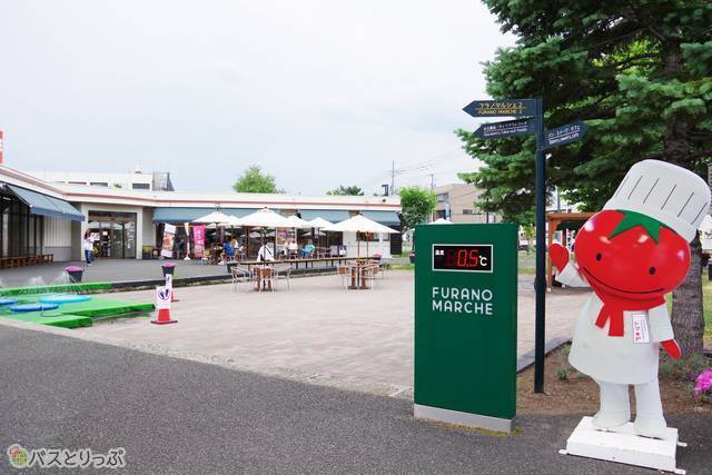 フラノマルシェの広場（ちなみにこの日の気温は30.5度）