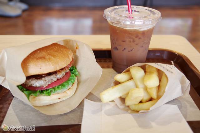 ふらのクラシックハンバーガー（ポテドリセット）をいただきました！