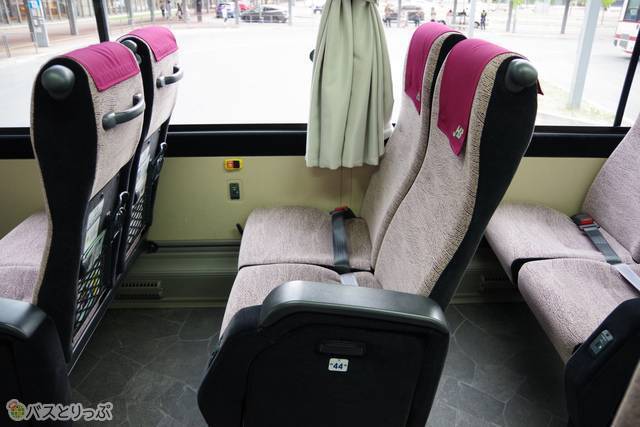 リクライニング前の座席