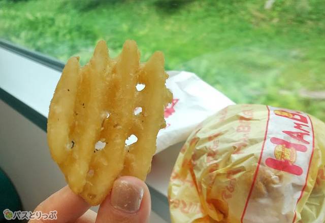 ポテトは味も形も3種類から選べる