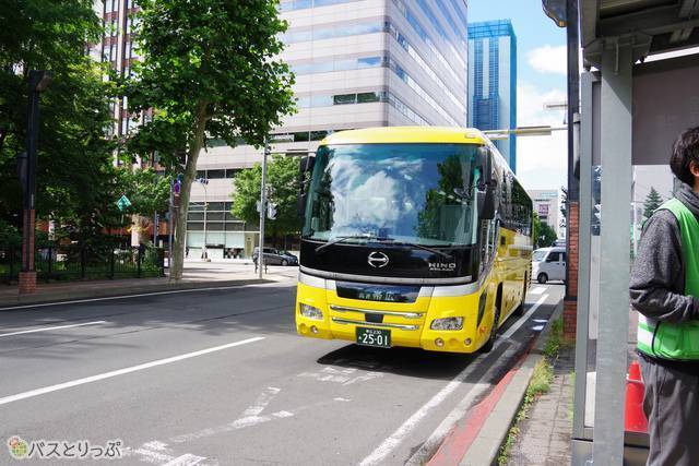 札幌駅前バス停からポテトライナーに乗車